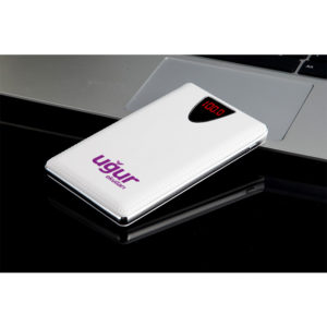 Powerbank 8000 mAh LG / ATL İkinci Nesil LDC Giriş: DC5V 1A (Max) / Micro Çıkış: DC5V 2.1A (Max) / 3 USB 174 Gram ABS 120 x 70 x 13 mm 1.5 A (Max) Micro & IOS Adaptor Lütfen telefonunuzu kendi orjinal kablosu ile kullanınız Bataryalarımız test edilmiş olup 2 yıl garantilidir.